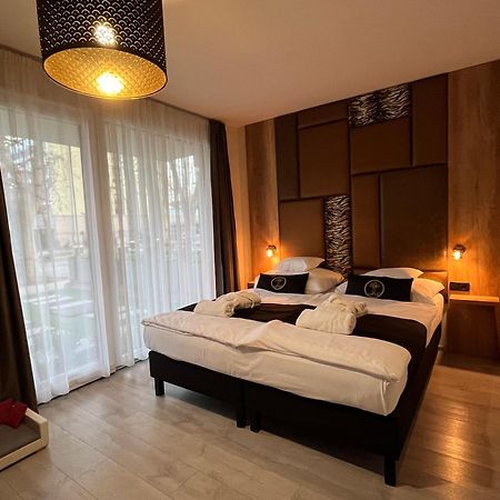 Baobab Suites Сиофок Екстериор снимка