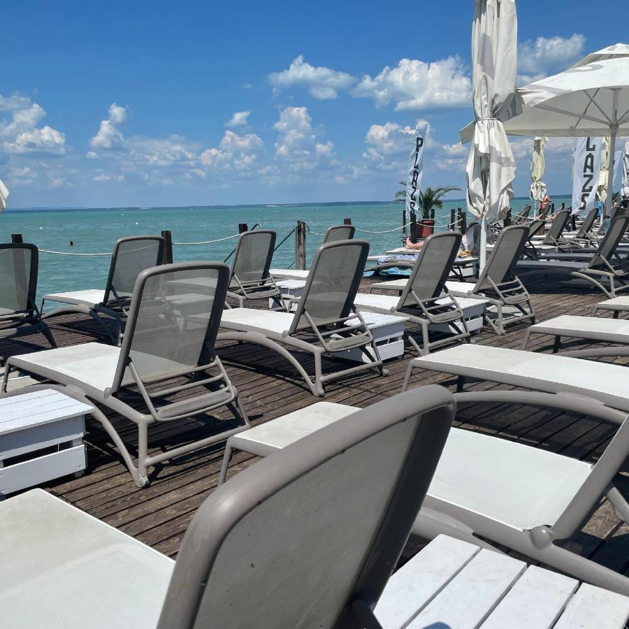 Baobab Suites Сиофок Екстериор снимка