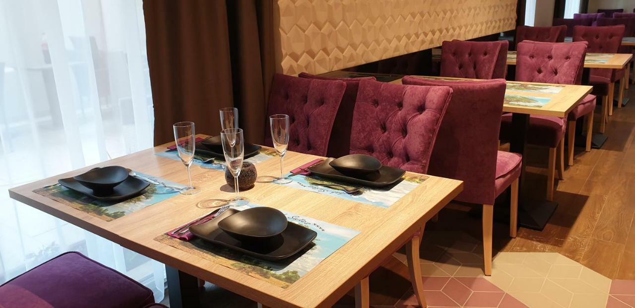 Baobab Suites Сиофок Екстериор снимка