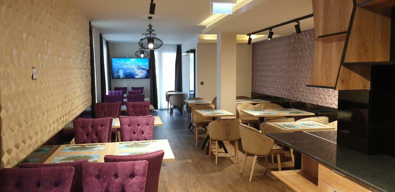 Baobab Suites Сиофок Екстериор снимка