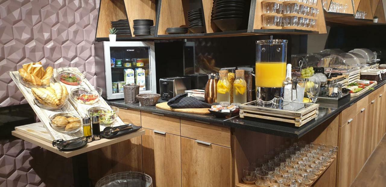 Baobab Suites Сиофок Екстериор снимка