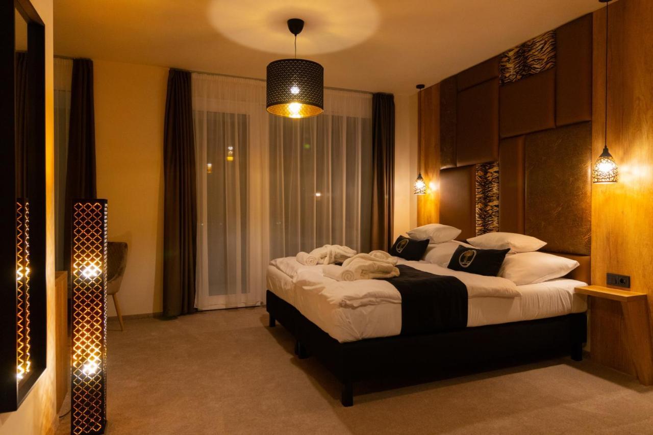 Baobab Suites Сиофок Екстериор снимка